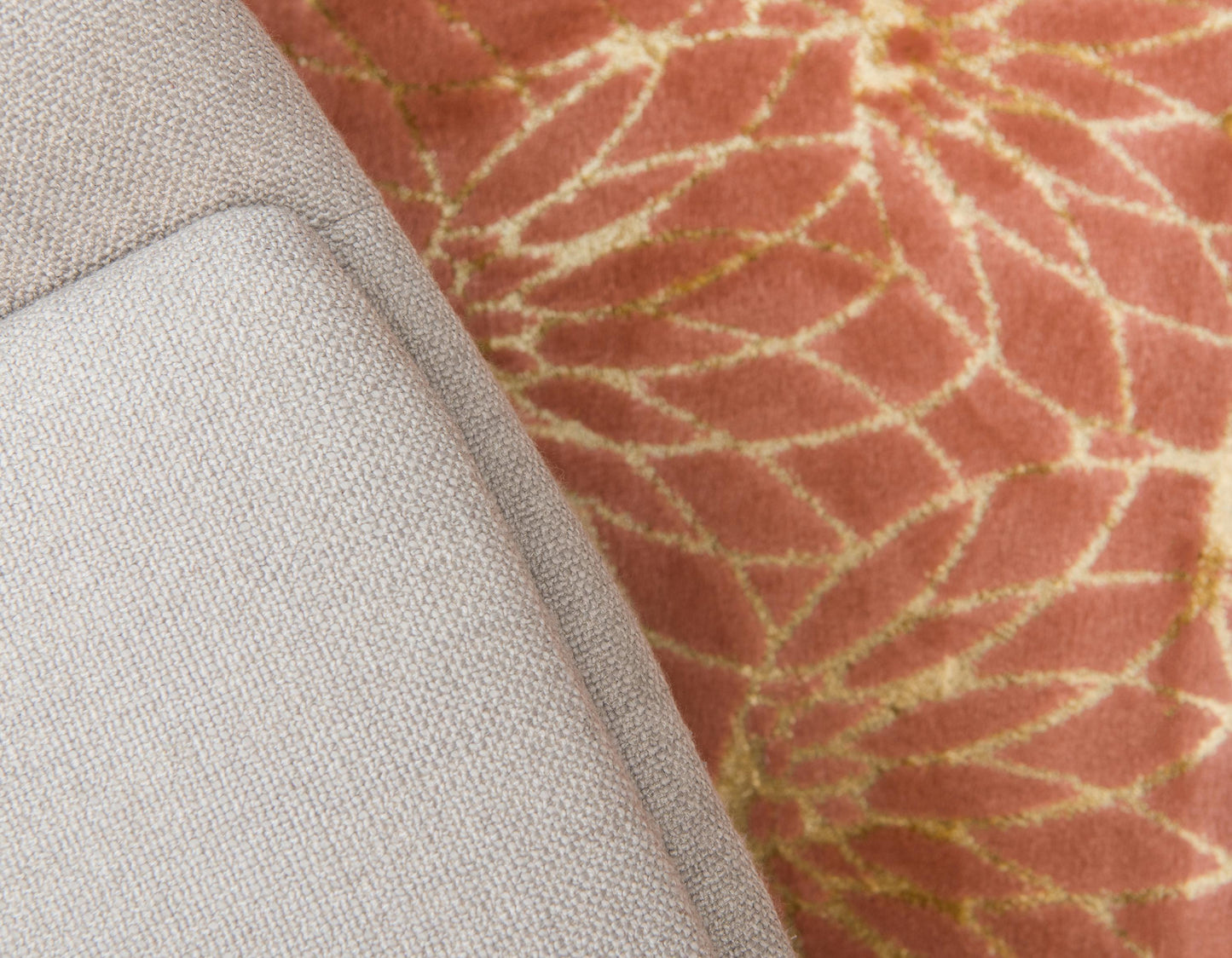 Ellison - Lotus Blossom Pattern Luxury Rug