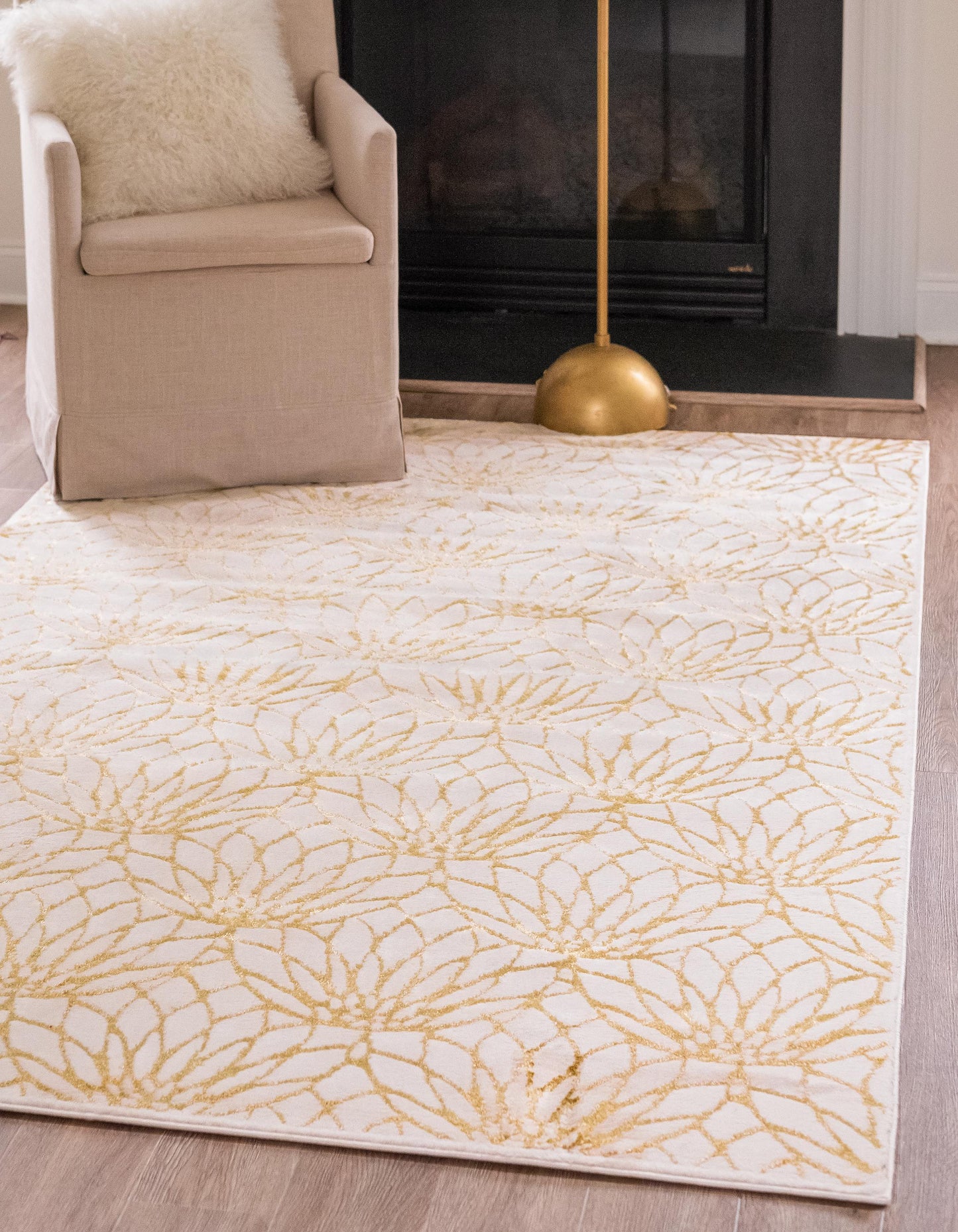 Ellison - Lotus Blossom Pattern Luxury Rug