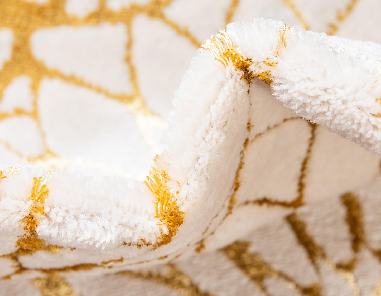 Ellison - Lotus Blossom Pattern Luxury Rug